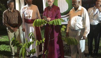 30/08 - Tree Planting - Archbishop of Canterbury